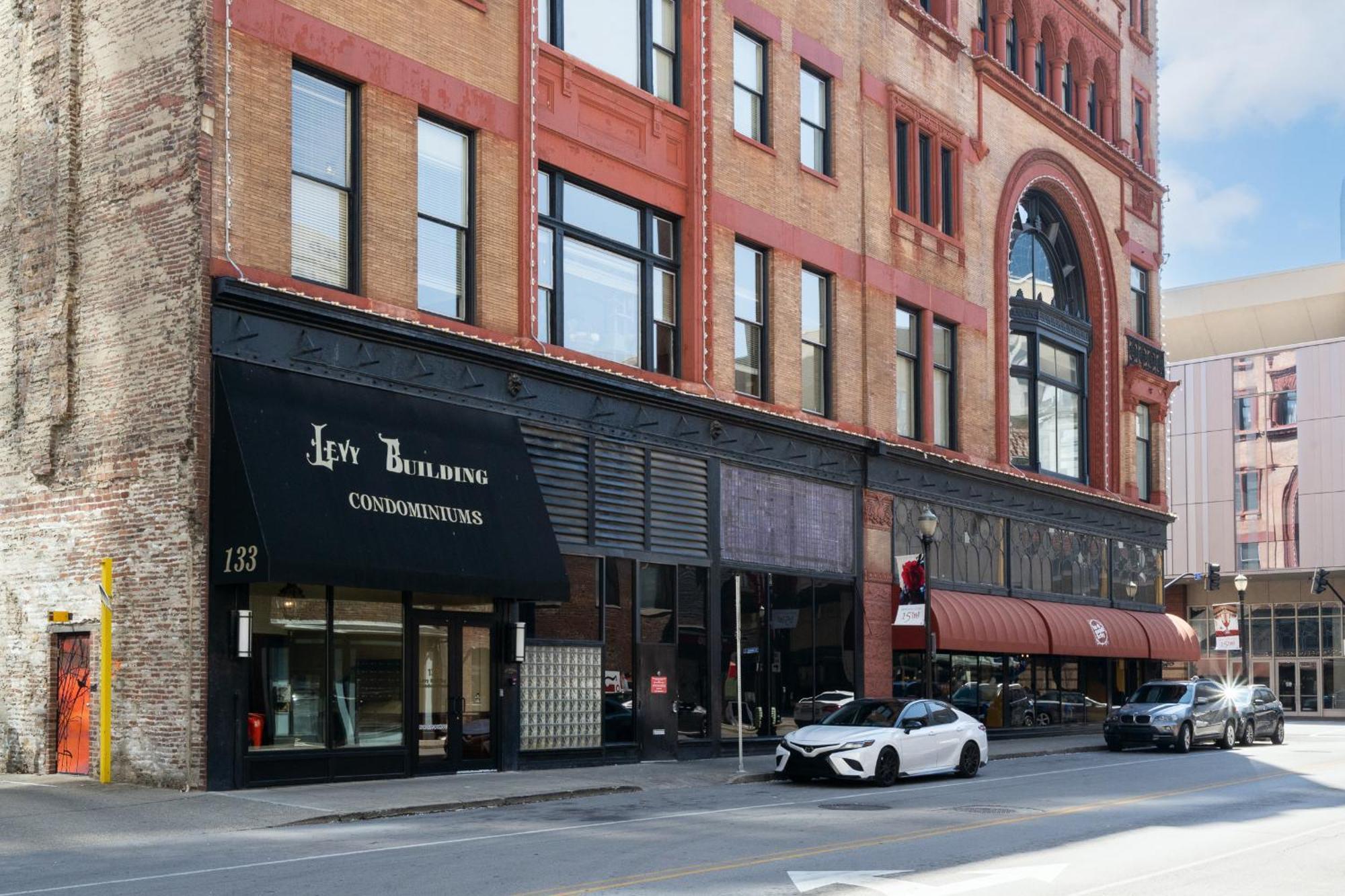 Top Floor Penthouse At The Historic Levy Building 루이빌 외부 사진